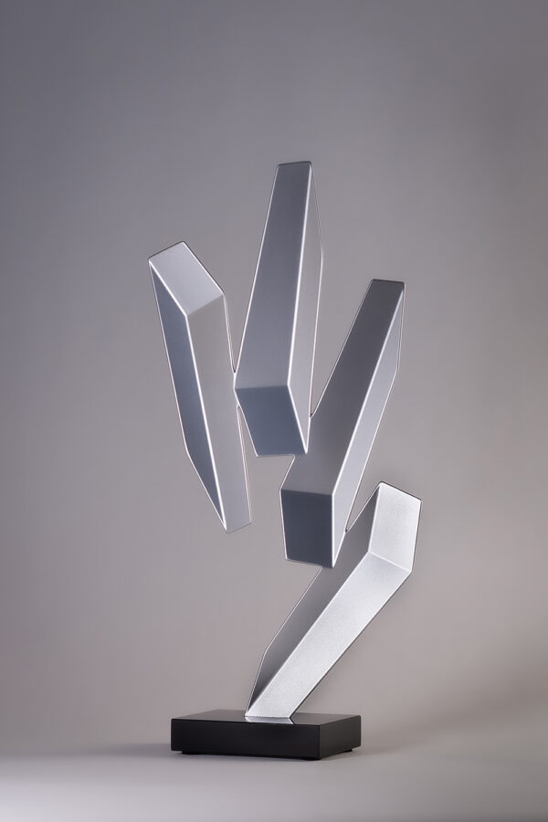 'Rafael barrios' levitation3 sculpture editionsmak 'mike-art-kunst'